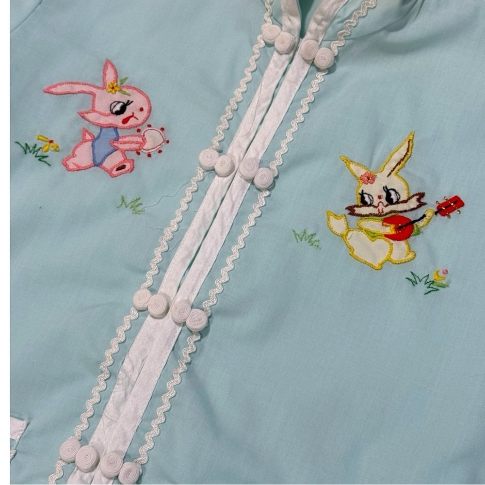 Vintage Plum Blossom Bunny Shirt Size 4 Embroidered Animals Retro Chinese - Picture 2 of 4